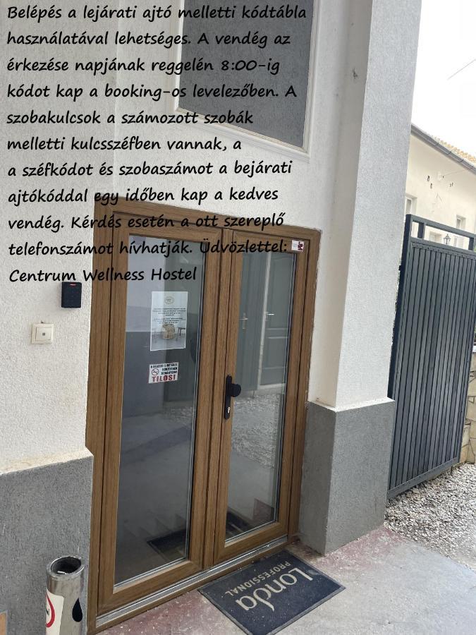 Centrum Wellness Hostel Debrecen Exterior photo